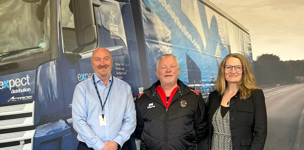 Expect Distribution Renews Bradford Bulls Partnership for 2026 Super League Season